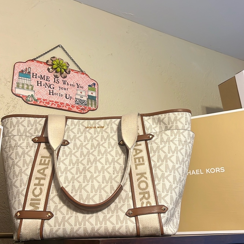 Michael Kors Purse